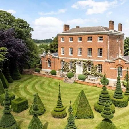 Cressy Hall - Historic Grade II Listed Manor, Gorgeous Topiary Garden Gosberton エクステリア 写真