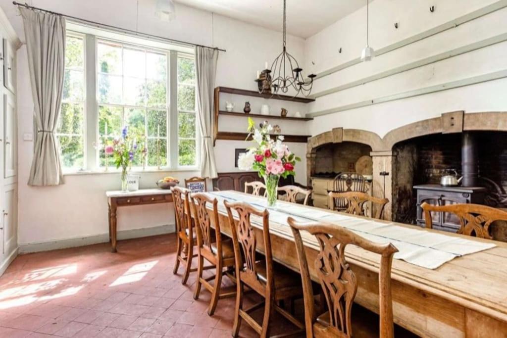 Cressy Hall - Historic Grade II Listed Manor, Gorgeous Topiary Garden Gosberton エクステリア 写真
