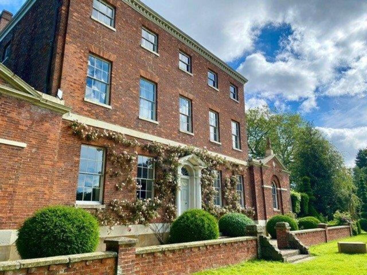 Cressy Hall - Historic Grade II Listed Manor, Gorgeous Topiary Garden Gosberton エクステリア 写真
