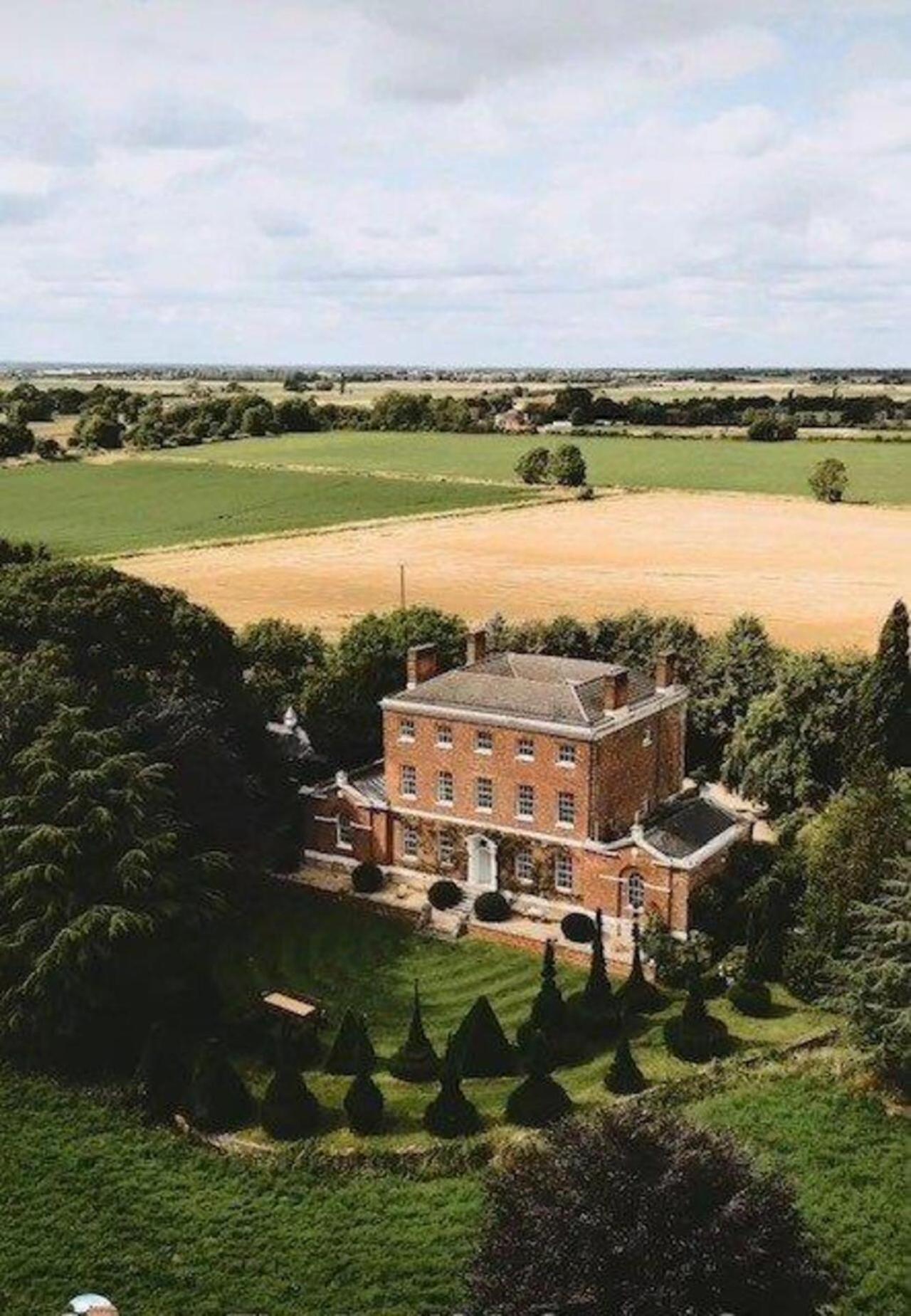 Cressy Hall - Historic Grade II Listed Manor, Gorgeous Topiary Garden Gosberton エクステリア 写真